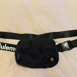 lululemon athletica Classic Black Belt Bag